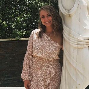 Meet your Posher, Cortney